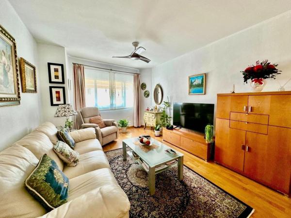 Sale of flat in Piso en Calle Maestro Caballero, Campoamor, Alicante / Alacant, Alicante
photo 1