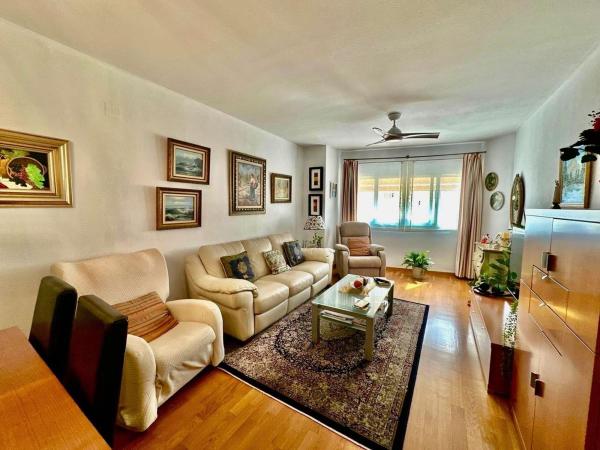 Sale of flat in Piso en Calle Maestro Caballero, Campoamor, Alicante / Alacant, Alicante
thumbnail 3