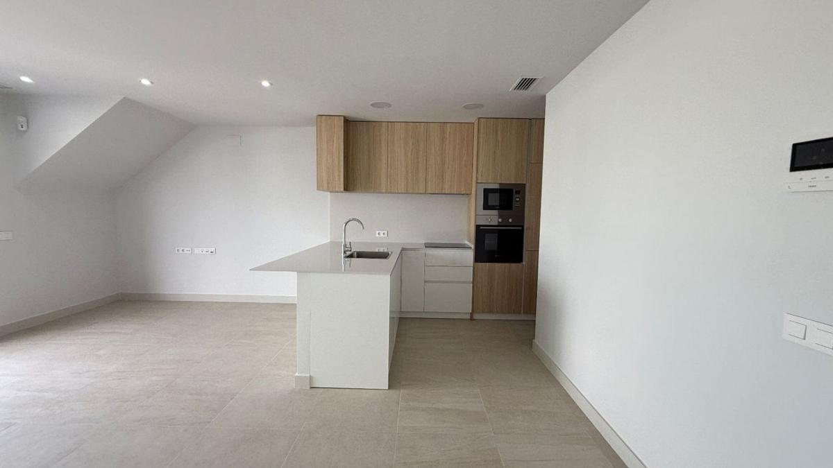 Продажа квартиры на Piso en Centro - Muelle Pesquero, Torrevieja, Торревьеха
photo 2
