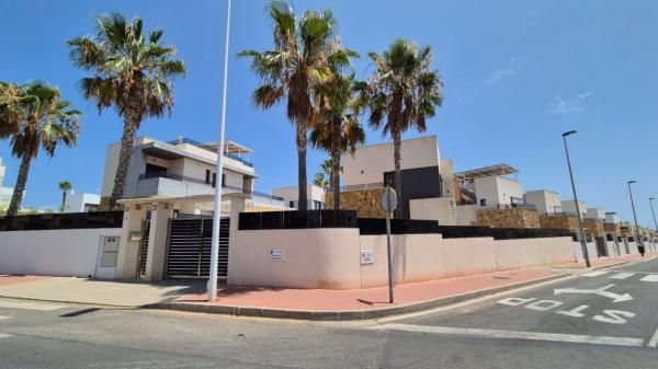 Casa o chalet independiente en Zona los Frutales, Torrevieja photo 2