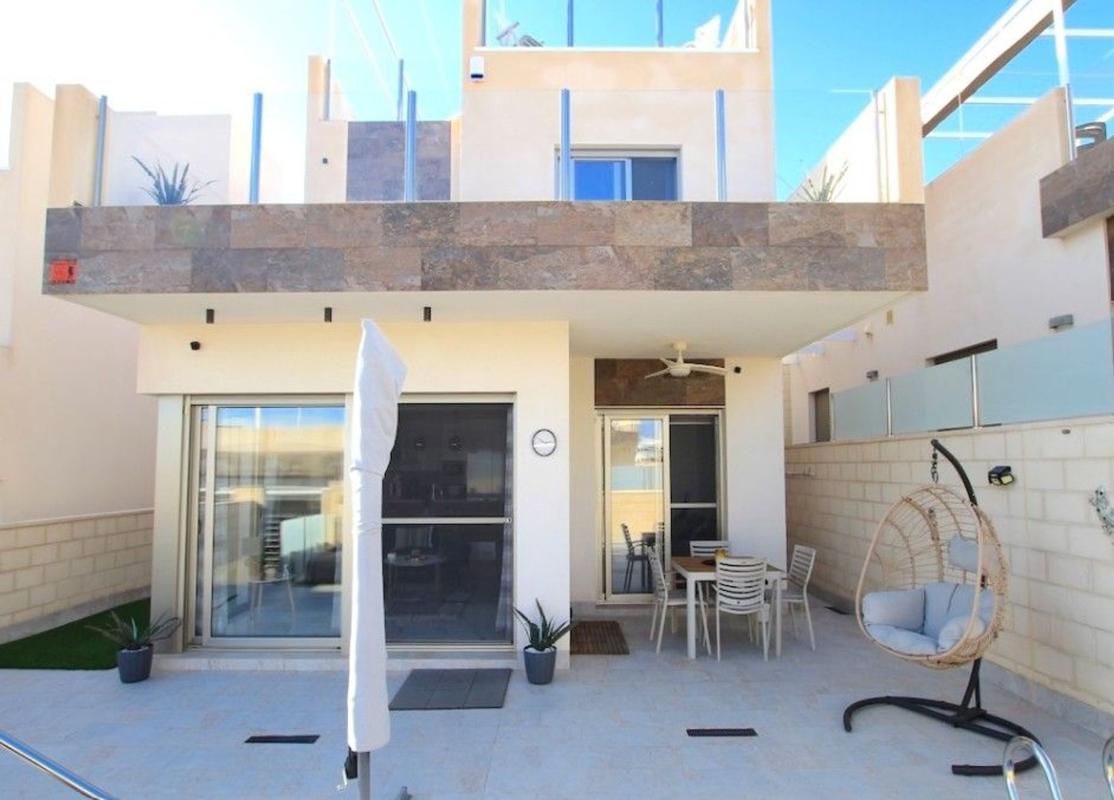 Продажа отдельного шале в Casa o chalet en Calle Duero, Villamartín, Orihuela, Ориуэла photo 2