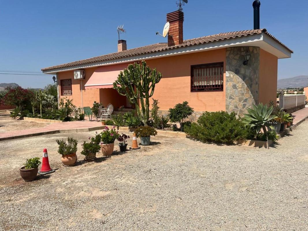 Propiedades en venta y alquiler en España photo 1