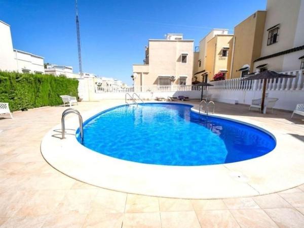 Chalet adosado en La Florida, Orihuela thumbnail 1