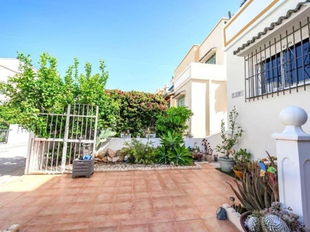 Venta de chalet adosado en Chalet adosado en La Florida, Orihuela , Orihuela photo 4