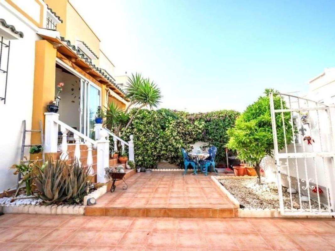 Venta de chalet adosado en Chalet adosado en La Florida, Orihuela , Orihuela photo 5