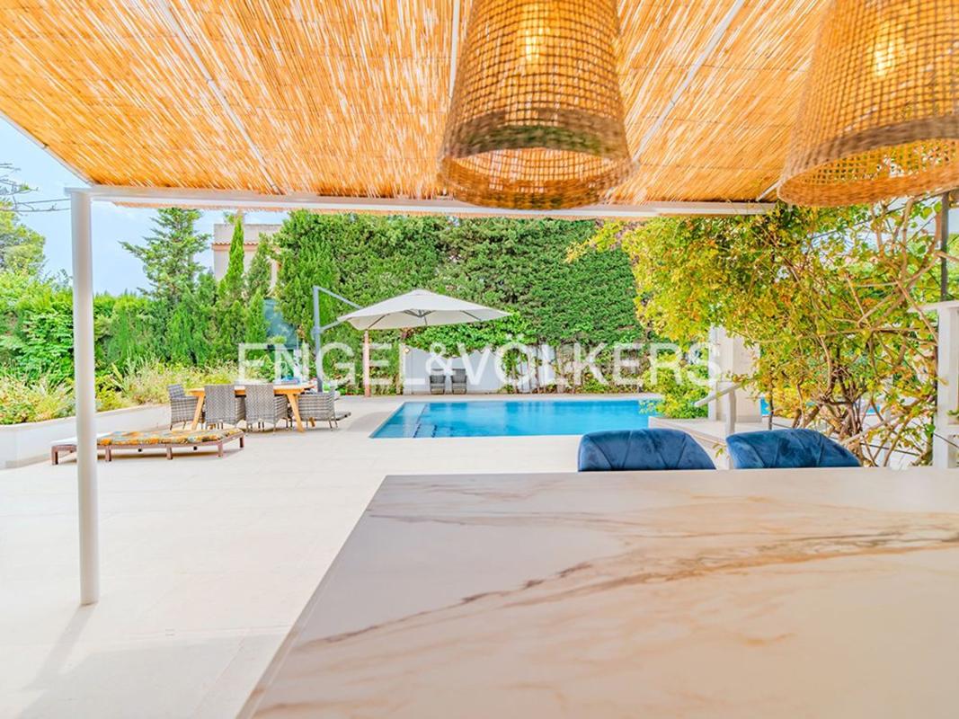 Properties for sale and rent in Spain photo 2