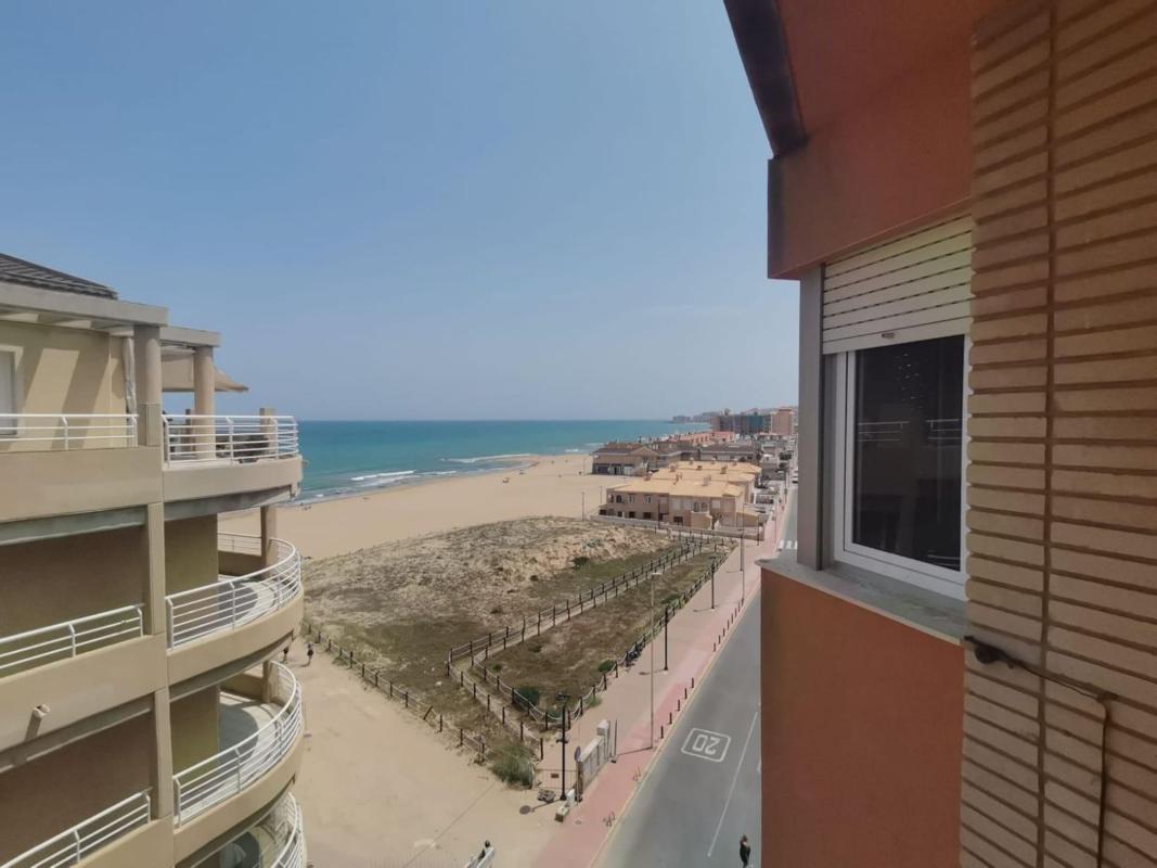 Sale of apartment in Piso en Avenida Virgen del Carmen, Gaspar Perrelló, Torrevieja, Torrevieja
photo 4