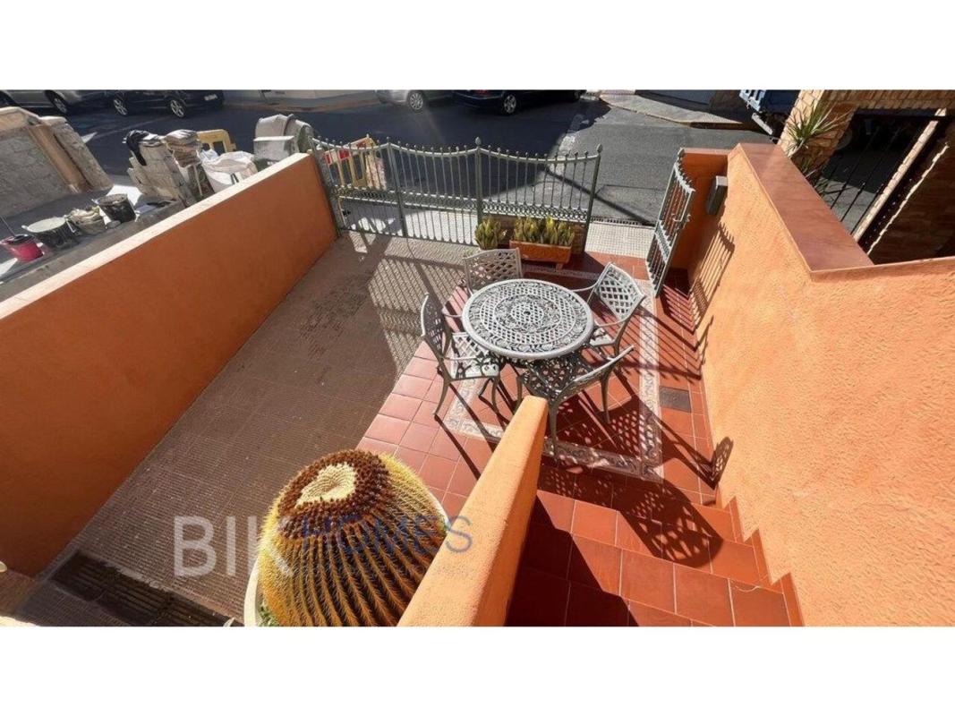 Propiedades en venta y alquiler en España photo 1