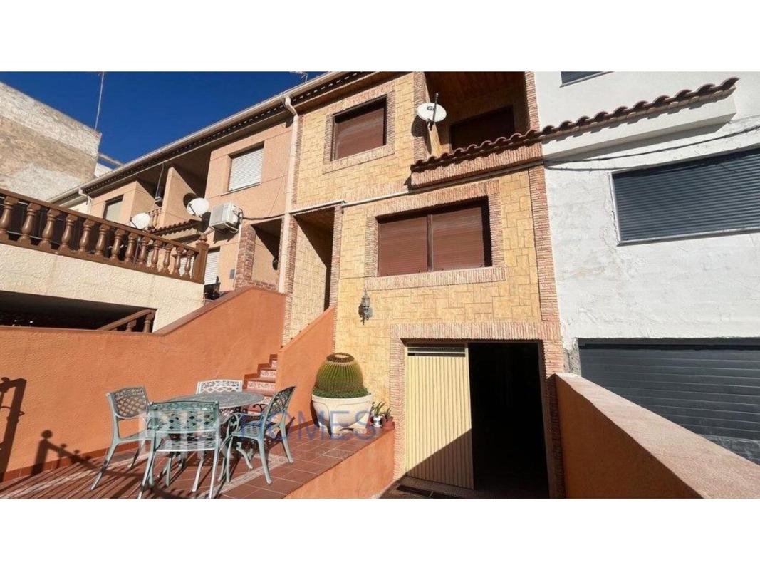 Propiedades en venta y alquiler en España photo 2