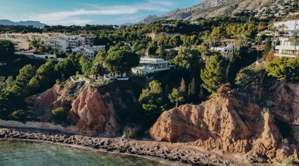 Properties for sale and rent in Spain photo 4