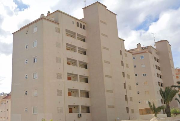 Venta de piso en Piso en Calle Málaga, Arenales del Sol, Elche / Elx, Elche / Elx
 photo 1