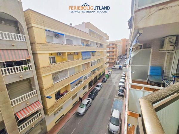 Venta de piso en Piso en Calle Goleta, Playa del Cura, Torrevieja, Torrevieja
thumbnail 2