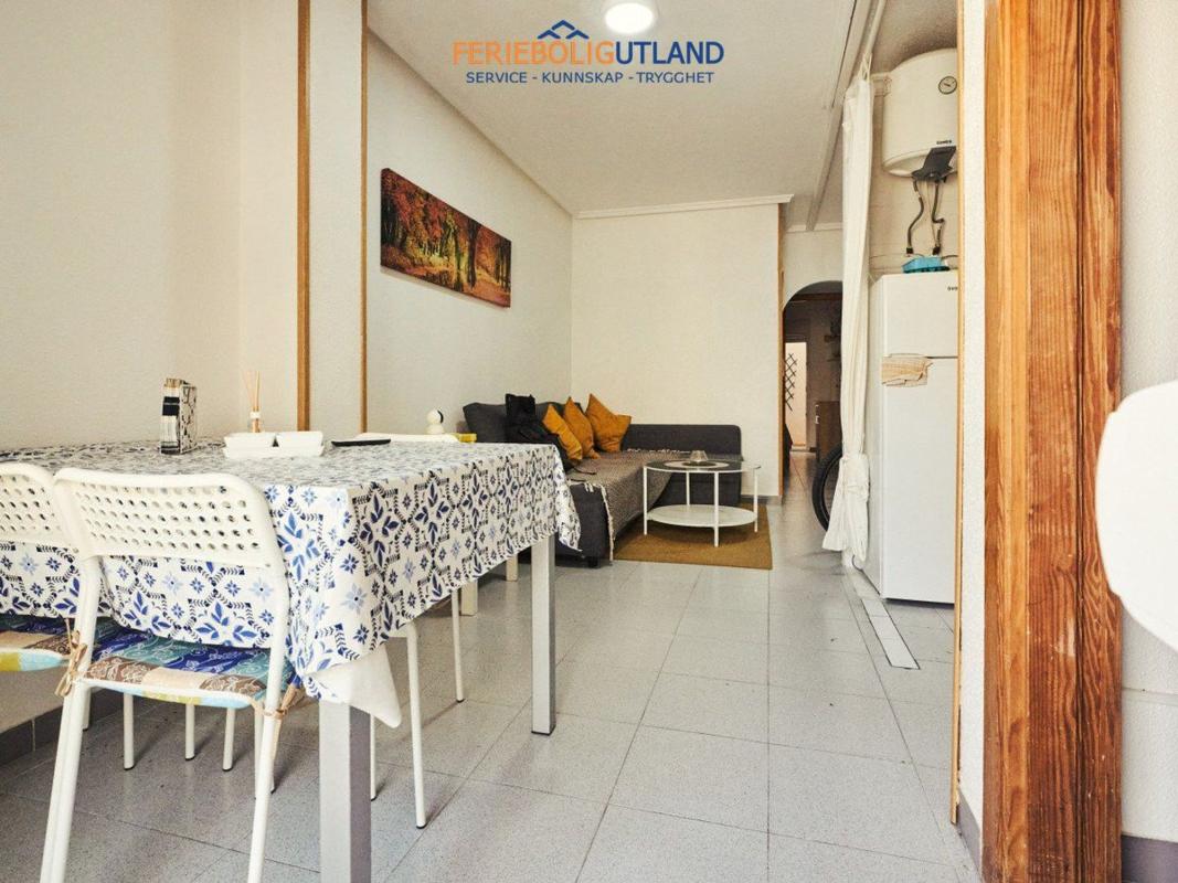 Sprzedaż mieszkania w Piso en Calle Beniajan, El Acequión, Torrevieja, Torrevieja
photo 5