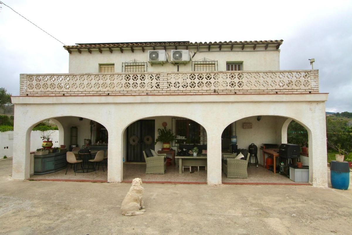 Properties for sale and rent in Spain photo 3