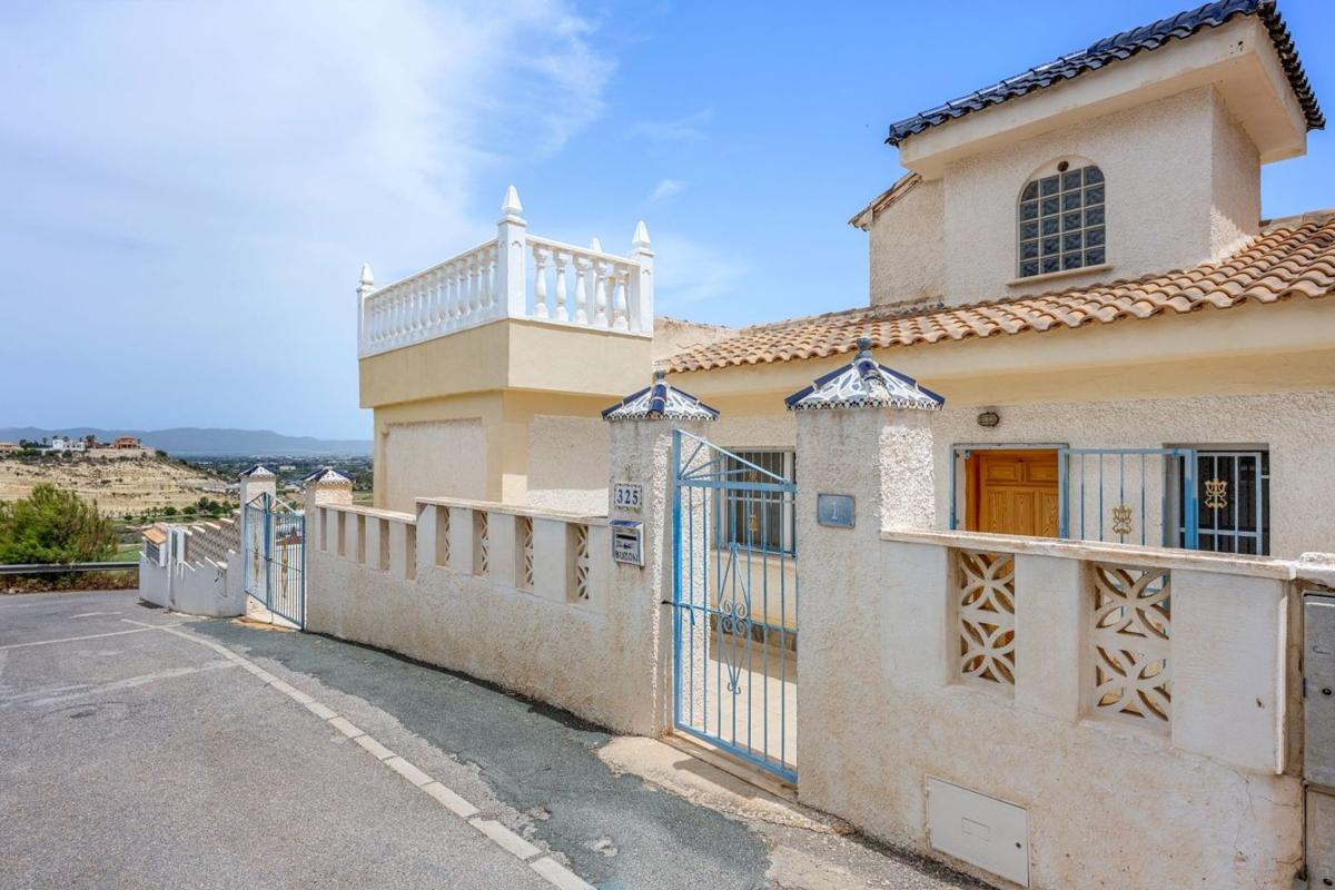 Propiedades en venta y alquiler en España photo 1