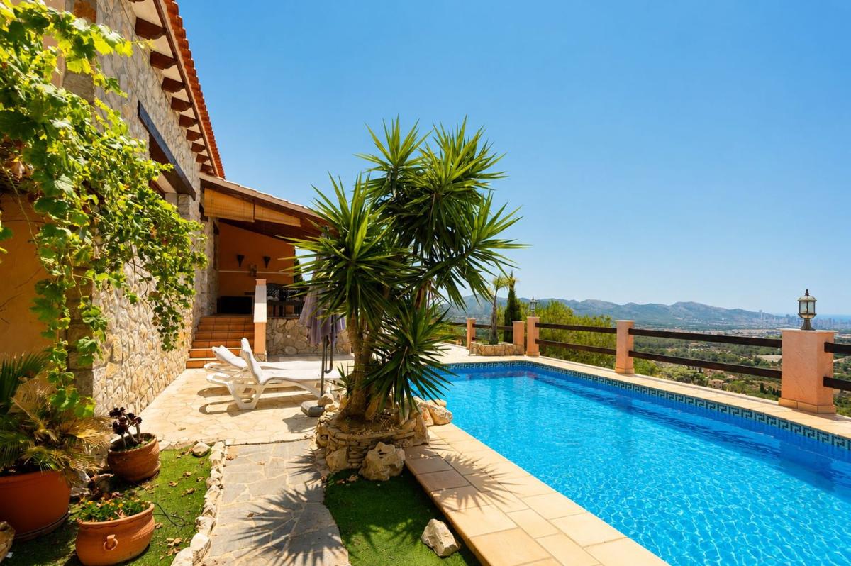 Sale of independent chalet in Casa o chalet en Colonia Escandinavia-Cautivador, Alfaz del Pi, Alfaz del Pi
 photo 2