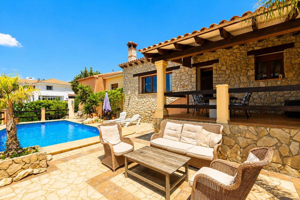 Sale of independent chalet in Casa o chalet en Colonia Escandinavia-Cautivador, Alfaz del Pi, Alfaz del Pi
 photo 3
