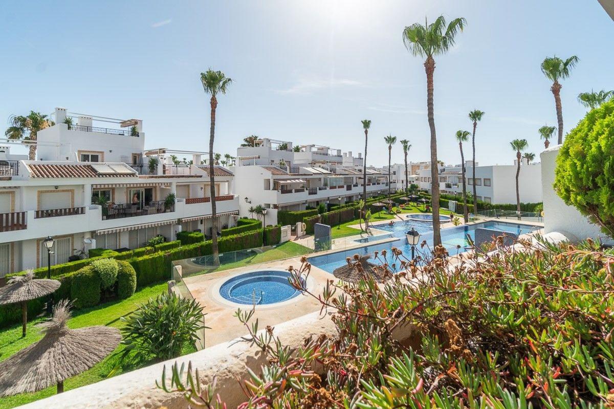 Sprzedaż mieszkania w Piso en Villamartín, Orihuela, Orihuela
photo 2