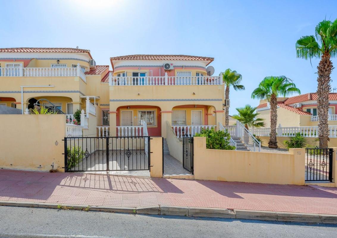 Продажа отдельного шале в Casa o chalet en Las Filipinas, Orihuela, Ориуэла photo 1