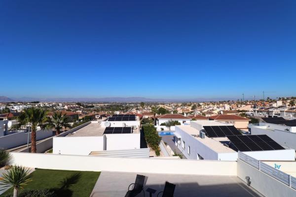 Chalet independiente en venta en Casa o chalet en Calle Rey Juan Carlos I, 129, Benijofar, Benijofar
 photo 3