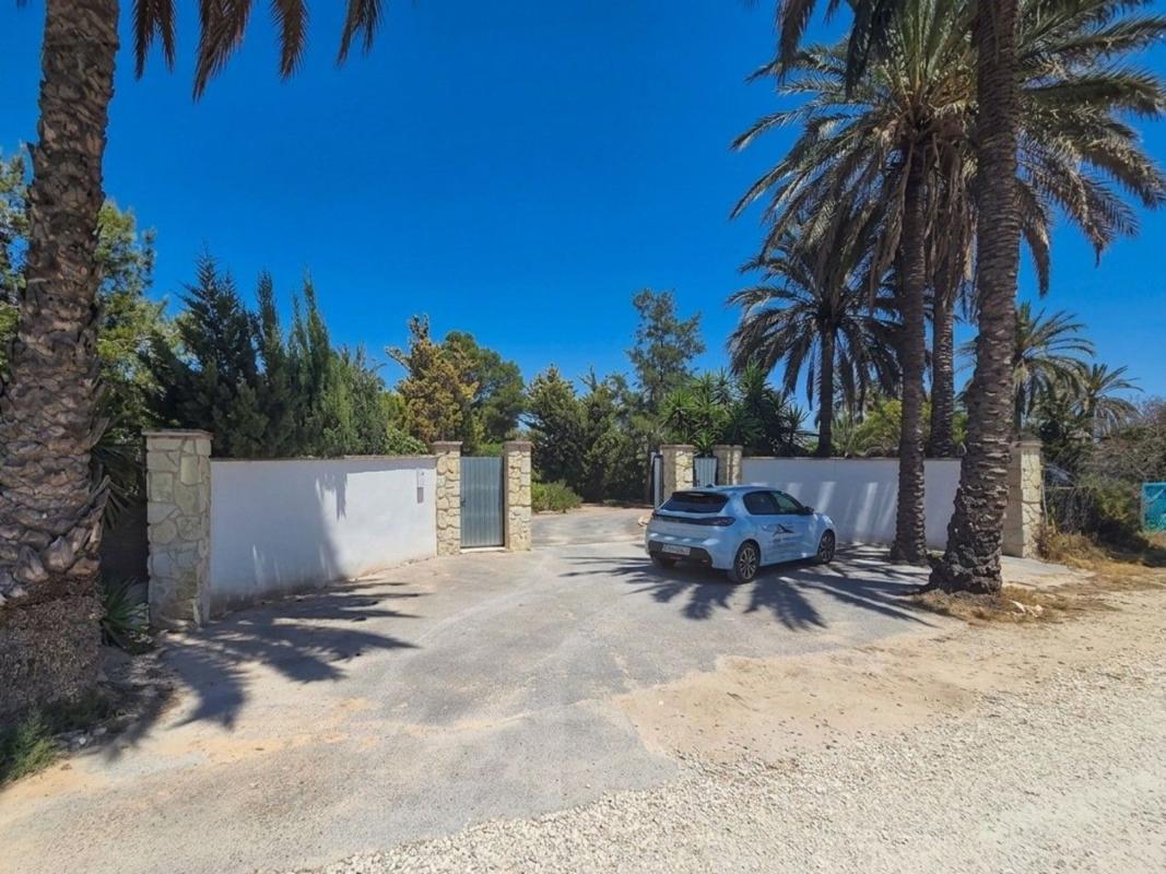 Properties for sale and rent in Spain photo 3