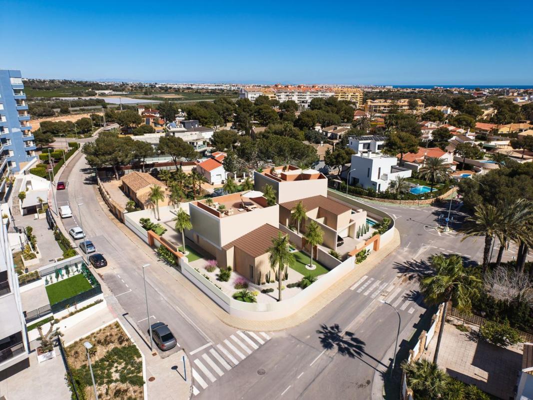 Properties for sale and rent in Spain photo 4