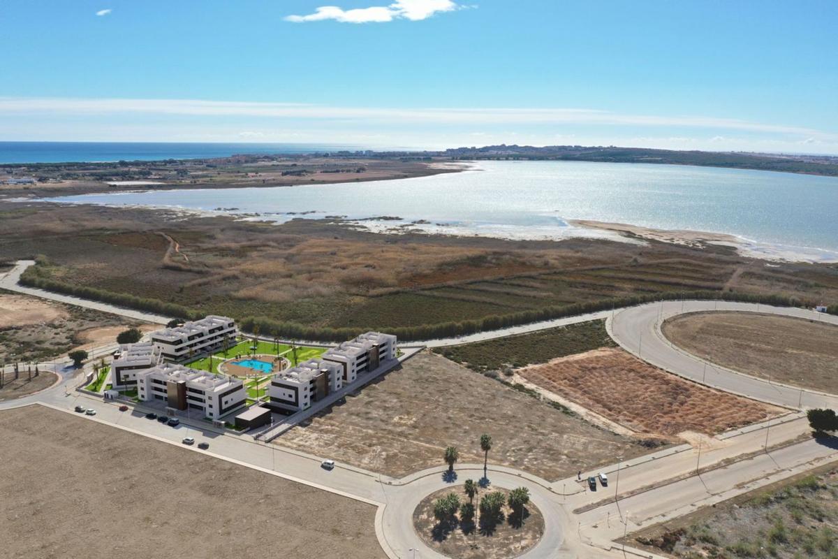 Продажа квартиры на Piso en Calle del Cantaueso, Urbanizaciones, Guardamar del Segura, Гуардамар-дель-Сегура
photo 3
