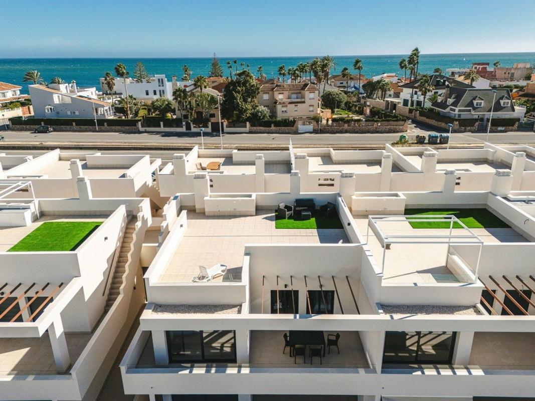 Sale of apartment in Piso en Mediterrenean Gardens Fase III Calle Ramon Rubial Torrevieja 03185 Alicante Spain, La Veleta, Torrevieja, Torrevieja
photo 3