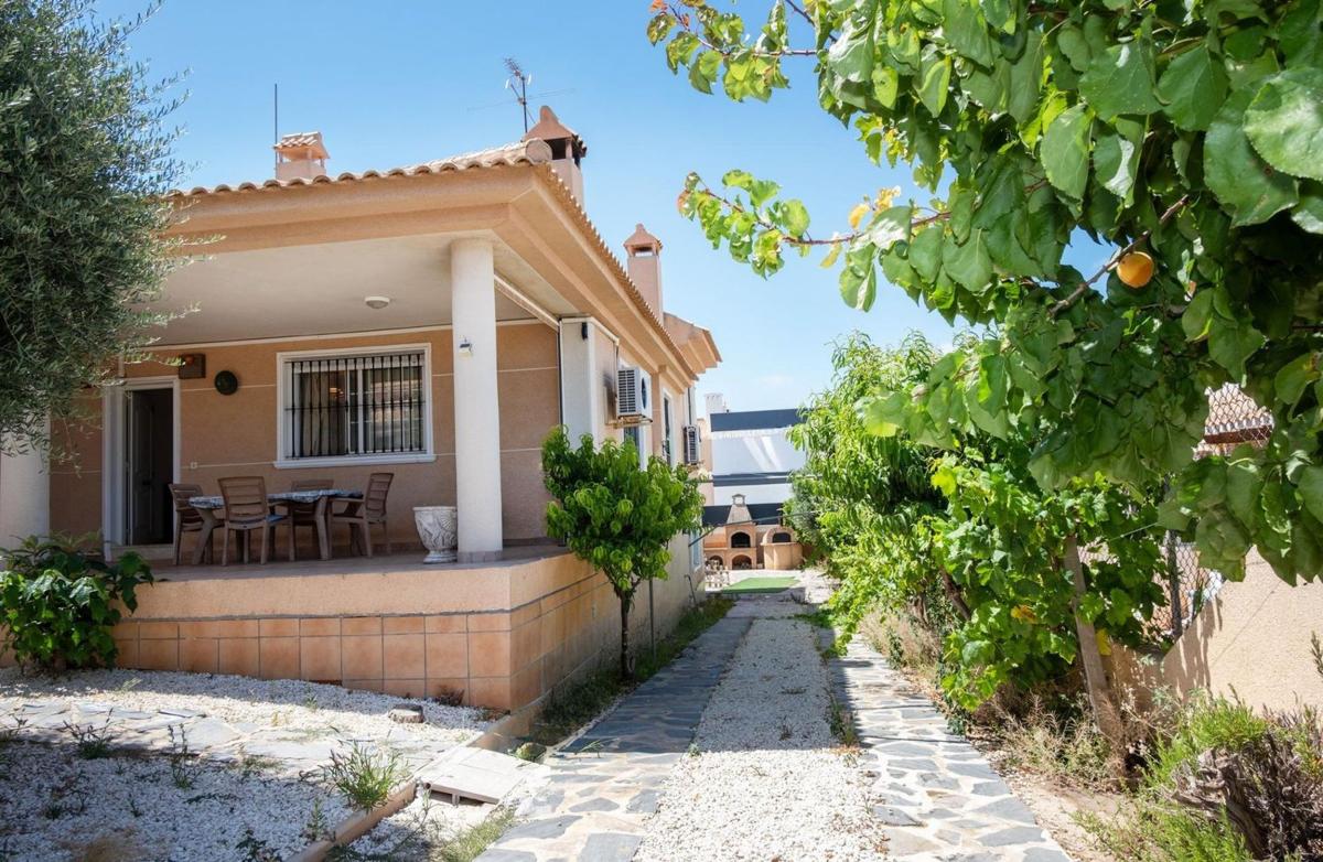 Propiedades en venta y alquiler en España photo 1