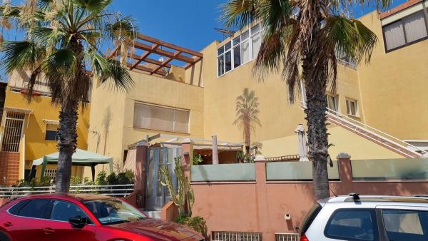 Chalet adosado en La Veleta, Torrevieja thumbnail 1