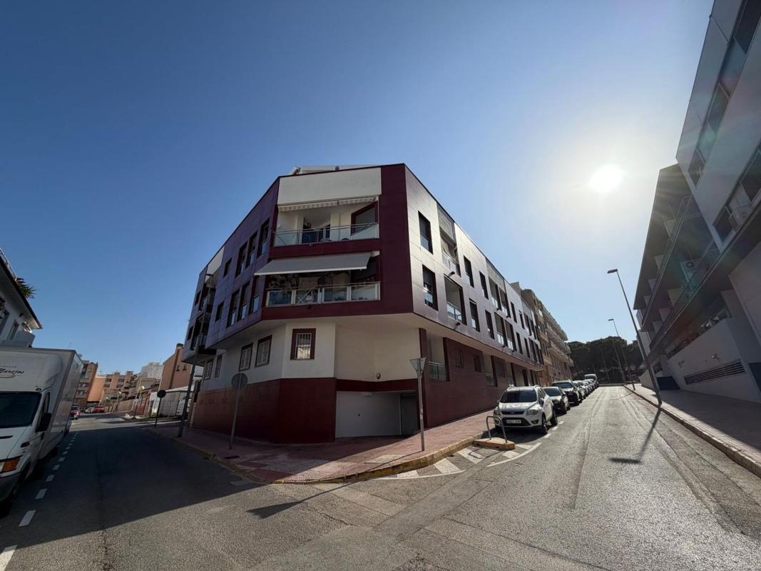 Venta de piso en Piso en Pio Baroja, 1, Zona Pueblo, Guardamar del Segura, Guardamar del Segura
photo 1