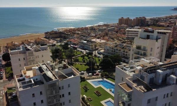 Venta de piso en Piso en Parque de las Naciones, Torrevieja, Torrevieja
thumbnail 3