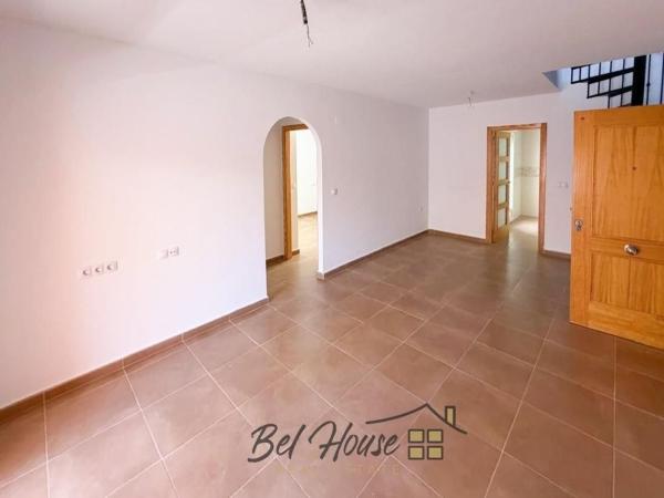 Продажа квартиры на Piso en Avenida Principes de Asturias, Daya Vieja, Дая Вьеха
 photo 3