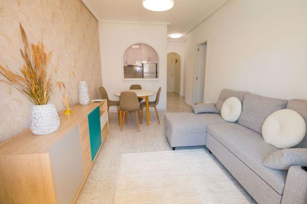 Продажа квартиры на Piso en Calle Goleta, 47, Avenida Habaneras - Curva de Palangre, Torrevieja, Торревьеха
 photo 1