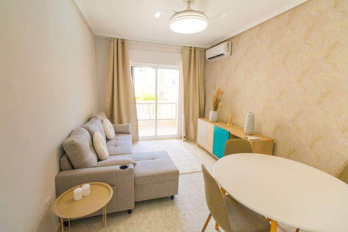 Продажа квартиры на Piso en Calle Goleta, 47, Avenida Habaneras - Curva de Palangre, Torrevieja, Торревьеха
photo 2