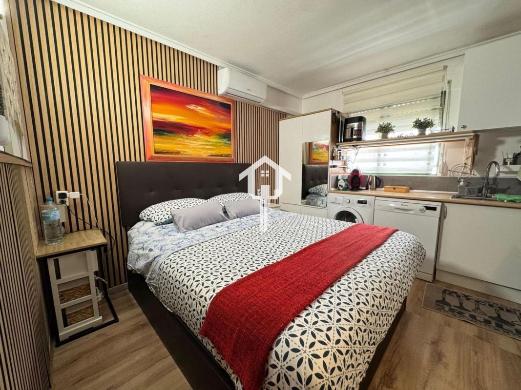 Venta de piso en Piso en Avenida de Dénia, Raval Roig-Virgen del Socorro, Alicante / Alacant, Alicante / Alacant
photo 3