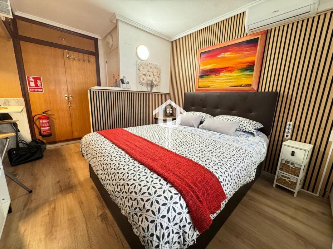 Venta de piso en Piso en Avenida de Dénia, Raval Roig-Virgen del Socorro, Alicante / Alacant, Alicante / Alacant
photo 5