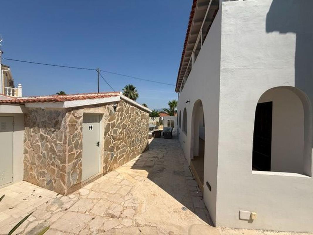 Properties for sale and rent in Spain photo 5