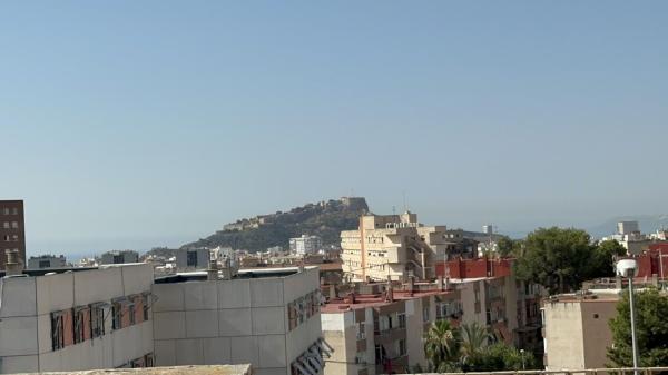 Продажа квартиры на Piso en Pasaje Poeta Villaespesa, Juan XXIII, Alicante / Alacant, Аликанте / Алакант
photo 1