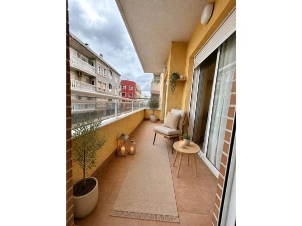 Sprzedaż mieszkania w Piso en Calle Antonio Sequeros, Almoradí, Almoradí
photo 1