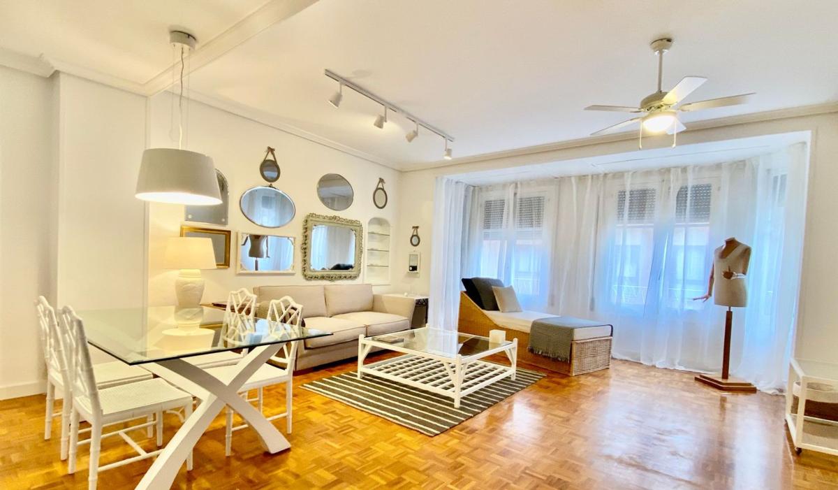Venta de piso en Piso en Calle Berenguer de Marquina, 8, Mercado, Alicante / Alacant, Alicante / Alacant
photo 1