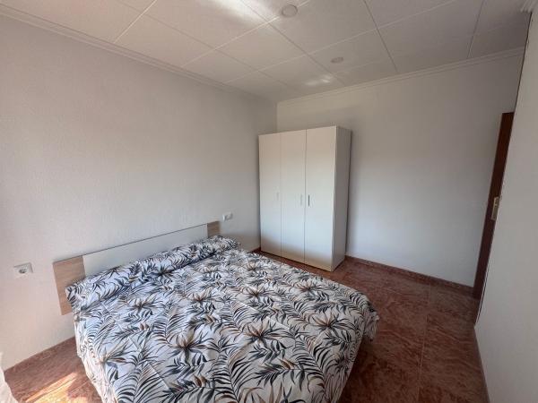 Duplex en venta en Dúplex en Calle Villa de Chiva, 6, Virgen del Remedio - Parque lo Morant, Alicante / Alacant, Alicante / Alacant photo 4