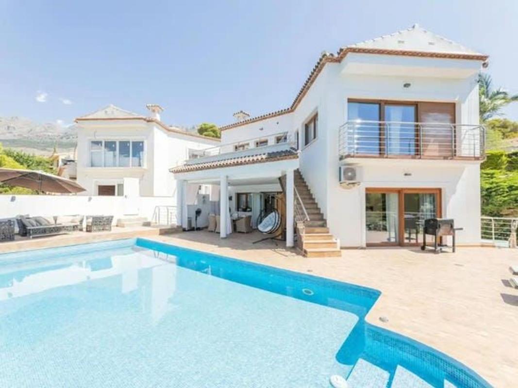 Propiedades en venta y alquiler en España photo 1