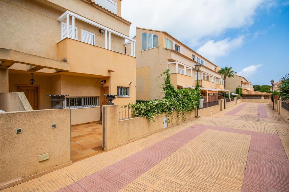 Properties for sale and rent in Spain photo 3