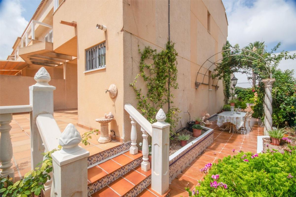 Properties for sale and rent in Spain photo 5