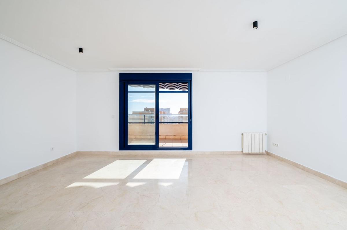 Venta de piso en Piso en Paus, Alicante / Alacant, Alicante / Alacant
 photo 2