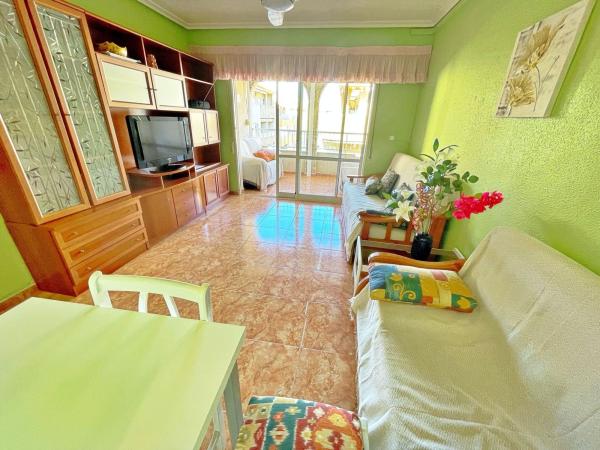 Venta de piso en Piso en Calle San Miguel de Salinas, 21, El Acequión, Torrevieja, Torrevieja
thumbnail 3