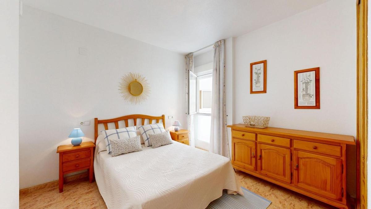 Продажа квартиры на Piso en Avenida Habaneras - Curva de Palangre, Torrevieja, Торревьеха
photo 4