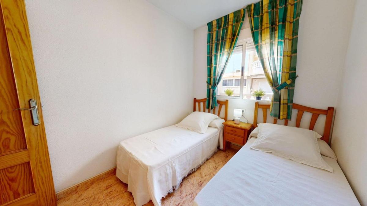Продажа квартиры на Piso en Avenida Habaneras - Curva de Palangre, Torrevieja, Торревьеха
photo 5