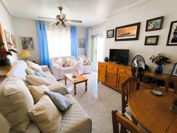 Venta de piso en Piso en Calle Gerona, Cabo Cervera, Torrevieja, Torrevieja
photo 1